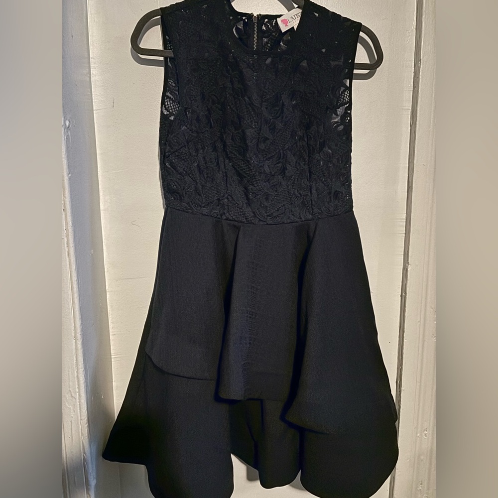 Beautiful embroidered transparent top knee high dress. Soooo beautiful 😍